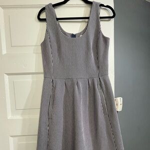 Striped Banana Republic dress with pockets!